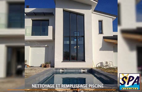 Nettoyage et remplissage de la piscine coque polyester – SPA Piscines