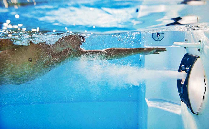 Piscine nage contre courant - SPA Piscines