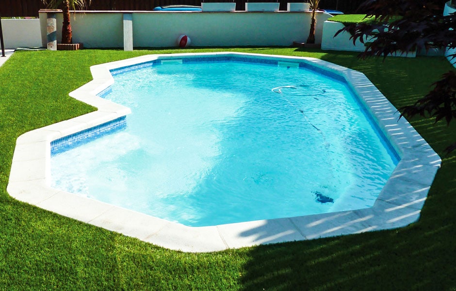 Economies-prix-coque-piscine-sans-sacrifier-qualite