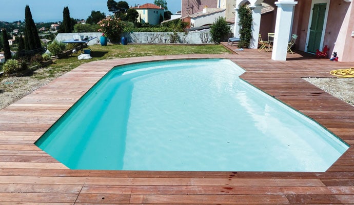 Piscine coque polyester - SPA Piscines