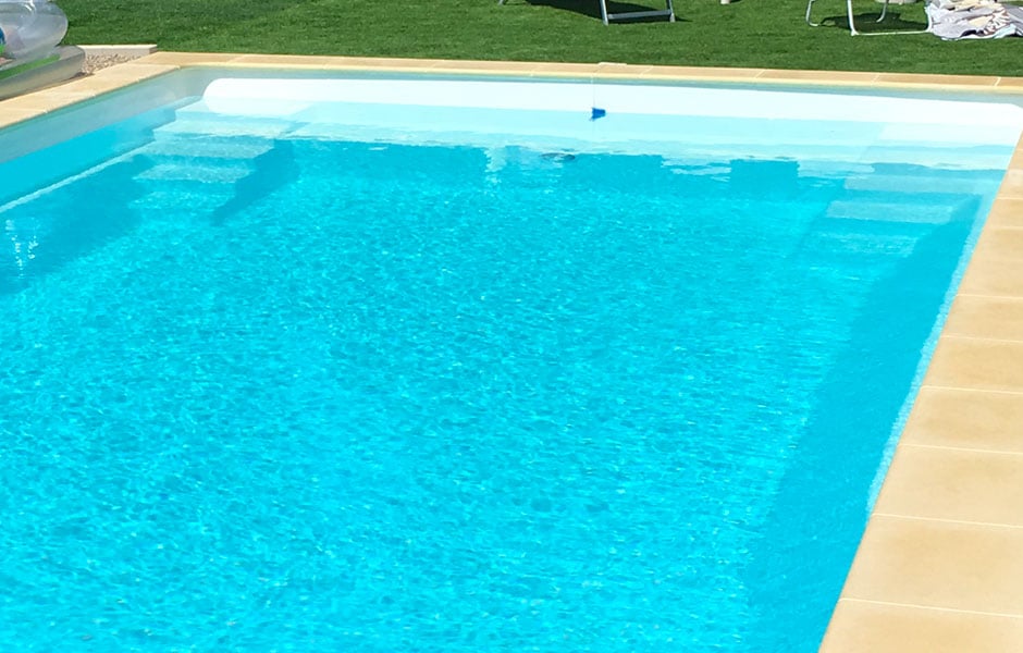 Modèle piscine coque polyester - Escale LEMNOS - SPA Piscines