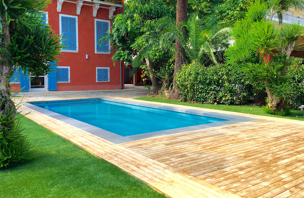 Margelles piscine coque polyester | SPA Piscines