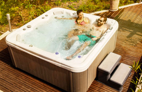 spa-jacuzzi-645L-spa-piscines-1