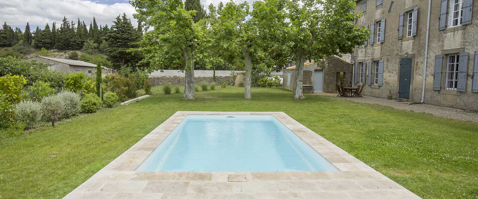 Installation de votre piscine coque polyester