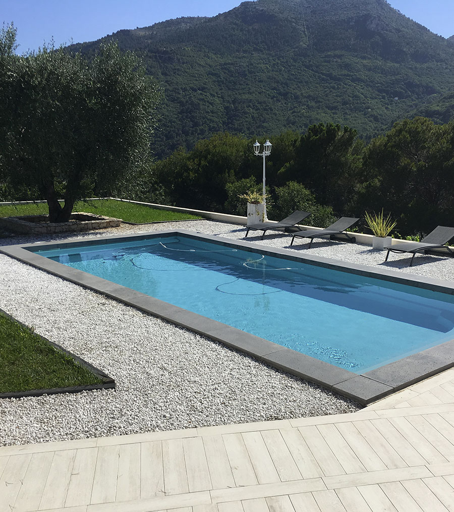 Réalisation d’une piscine pour faire prendre de la valeur à votre maison