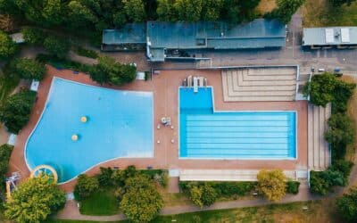 hivernage - pompe - piscine - coque - polyester