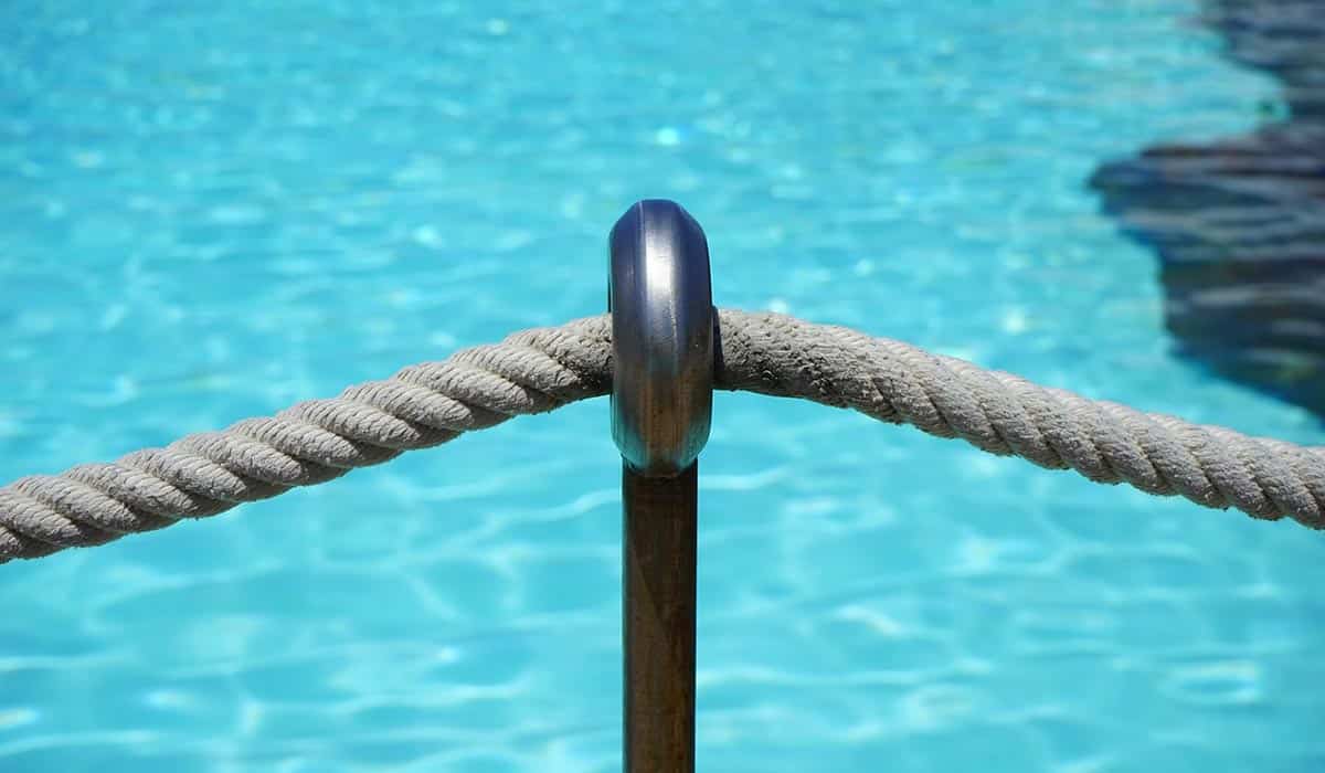 coque - piscine - polyester - protection