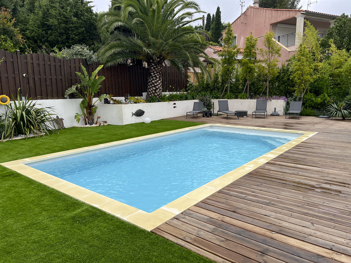 Rénovation de votre piscine béton en une piscine coque polyester