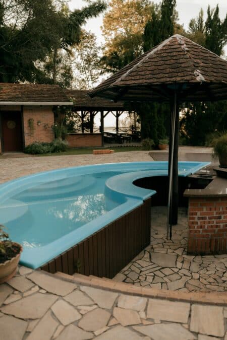 piscine coque ou beton